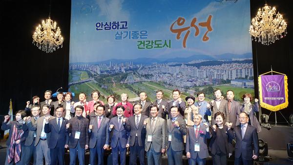 단체사진.jpg