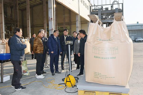 장금용 창원특례시장 권한대행, 공공비축미 매입 현장서 농업인 격려