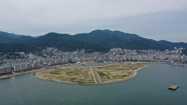 창원시, 마산해양신도시 민간복합개발시행자 재공모 시작 (마산해양신도시 전경).창원시, 마산해양신도시 민간복합개발시행자 재공모 시작 (마산해양신도시 전경).JPG