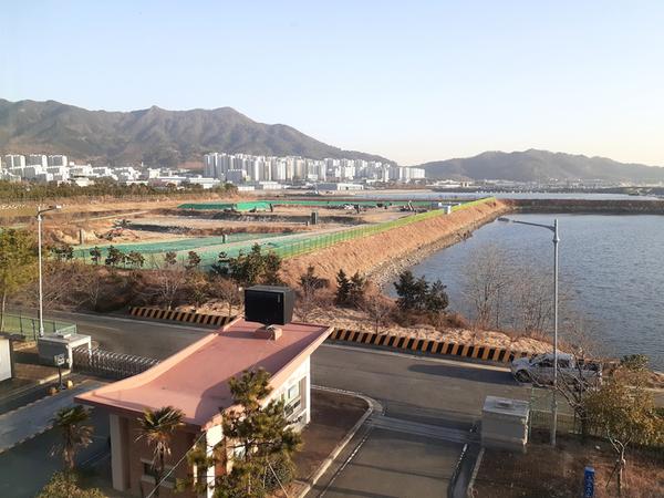 창원시, &lsquo;진해 덕산매립장 2공구&rsquo; 매립완료 후 주민들 품으로 창원시, ‘진해 덕산매립장 2공구’ 매립완료 후 주민들 품으로 (매립장관리과).jpg