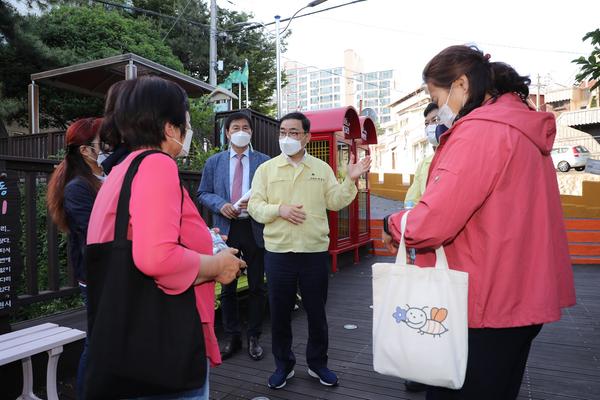 허성무 창원시장,&lsquo;동네를 걷다&rsquo;소통 행보 박차허성무 창원시장,‘동네를 걷다’소통 행보 박차 (시정혁신담당관) (1).jpg