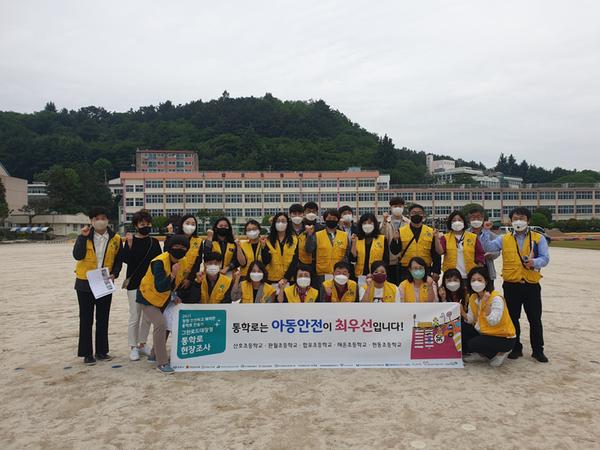 창원시, 더 안전한 어린이 통학로 만들기에&lsquo;한뜻&rsquo; 창원시, 더 안전한 어린이 통학로 만들기에‘한뜻’ (교통정책과) (2).jpg