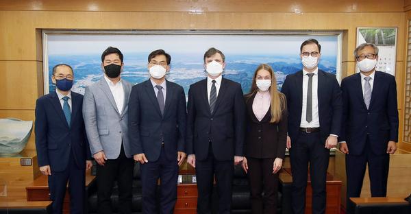 창원시, 주한 벨라루스 대사 접견&hellip;우호교류 증대창원시, 주한 벨라루스 대사 접견…우호교류 증대 (투자유치단) (2).jpg