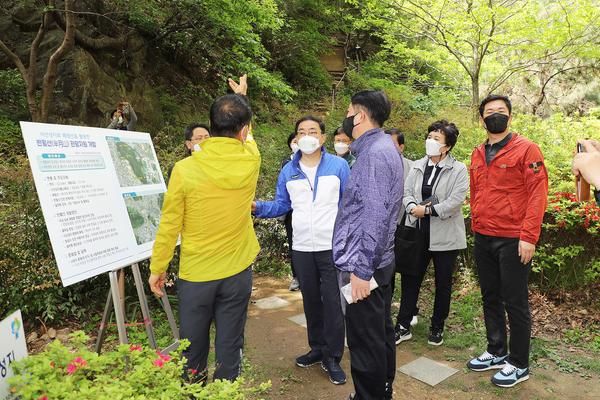 허성무 창원시장, 회원1동 주민들과 주말 데이트 허성무 창원시장, 회원1동 주민들과 주말 데이트 (자치행정과) (2).jpg