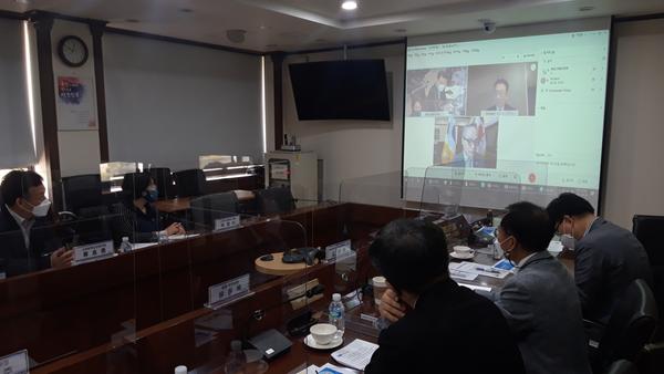 창원시 &ldquo;주 캐나다 대한민국 대사, 한-캐 인공지능 사업에 비상한 관심&rdquo;창원시 “주 캐나다 대한민국 대사, 한-캐 인공지능 사업에 비상한 관심” (산업혁신과) (1).jpg