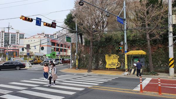 창원시, 어린이&middot;노인보호구역 131개소 보행자신호 시간 확대창원시, 어린이·노인보호구역 131개소 보행자신호 시간 확대(신교통추진단) (1).jpg