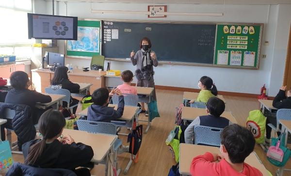 창원시, 찾아가는 5대 폭력 예방교육 실시창원시, 찾아가는 5대 폭력 예방교육 실시.jpg
