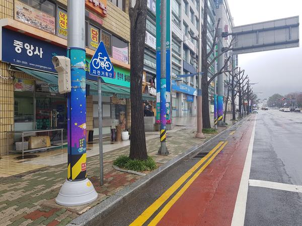 창원시, 도시미관 해치는 불법 전단지&벽보 퇴출창원시, 도시미관 해치는 불법 전단지&벽보 퇴출 (건축경관과).jpg