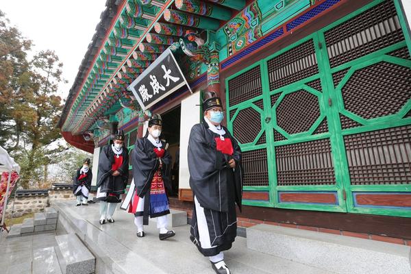 창원시,마산향교 춘기 석전대제 봉행창원시,마산향교 춘기 석전대제 봉행(문화예술과) (1).jpeg