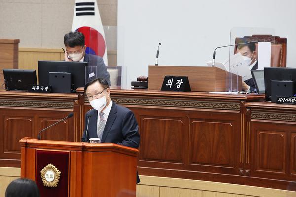 홍남표 창원특례시장 “2023년은‘미래 혁신성장 기틀 완성의 해’로 만들 것”