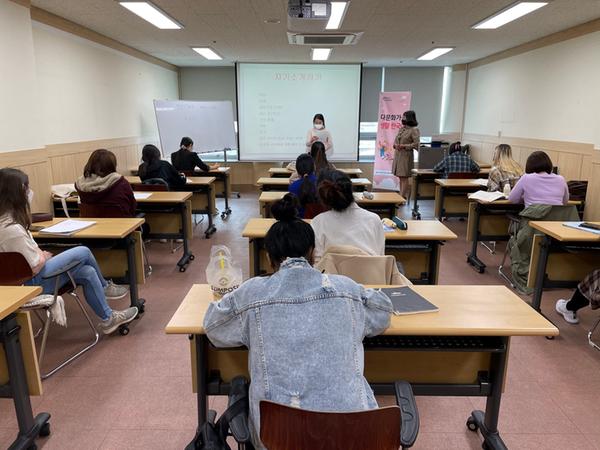 창원시, 결혼이민자 역량 강화&lsquo;한국어 교육&rsquo;시작 창원시, 결혼이민자 역량 강화‘한국어 교육’시작 (1).jpeg