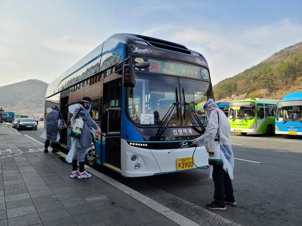 창원시, 시내버스 14개사 및 차량 762대 방역 특별점검 창원시, 시내버스 14개사 및 차량 762대 방역 특별점검 (신교통추진단) (1).jpg