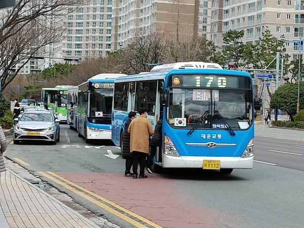창원시, 모든 운행 시내(마을)버스 태극기 부착 운행 실시 창원시, 모든 운행 시내(마을)버스 태극기 부착 운행 실시 (1).jpg