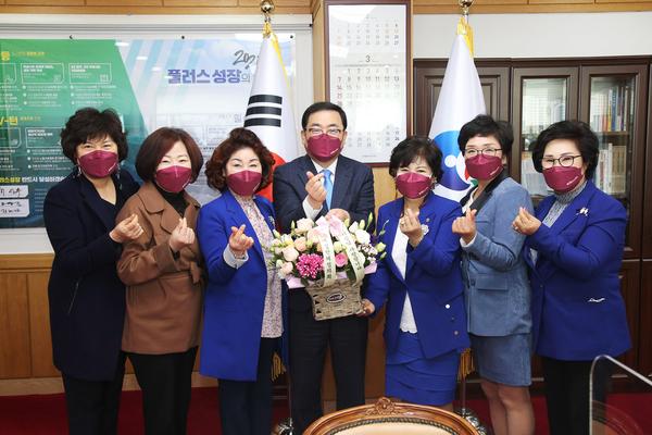 창원시, 여성단체협의회와 간담회 개최 창원시, 여성단체협의회와 간담회 개최 (여성가족과) (2).jpg