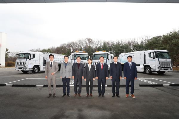 기존보다 향상된 수소청소트럭, 수소도시 창원특례시서 다시 달린다 