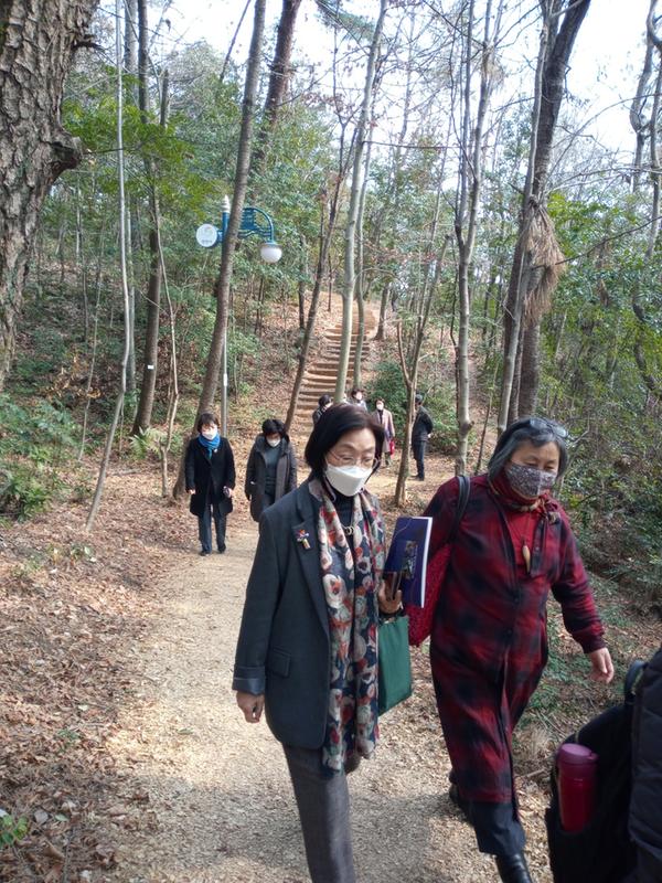 창원시, 이이효재의 길 조성 위해 현장 간담회 열어 창원시, 이이효재의 길 조성 위해 현장 간담회 열어 (여성가족과) (2).jpeg