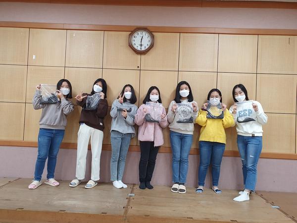 창원시립소년소녀합창단 졸업단원 머리카락 기부 창원시립소년소녀합창단 졸업단원 머리카락 기부 (문화예술과) (2).jpg