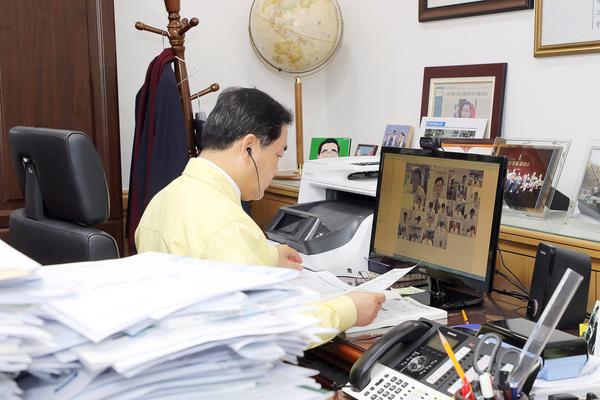허성무 시장, 지시사항 보고회 열어&hellip; &ldquo;시민 위해 반드시 달성해야&rdquo;허성무 시장, 지시사항 보고회 열어… “시민 위해 반드시 달성해야” (3).jpg
