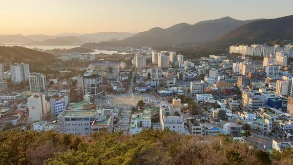 진해 중원광장 일대 &lsquo;근대역사문화공간 재생활성화 공모&rsquo;최종 대상지로 선정 진해 중원광장 일대 ‘근대역사문화공간 재생활성화 공모’최종 대상지로  선정 (광장(현재).jpg