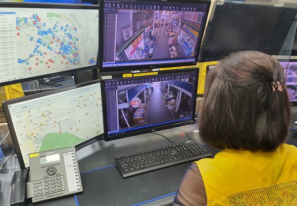 창원시, 전통시장 CCTV 야간관제로 소상공인 안전망 강화 창원시, 전통시장 CCTV 야간관제로 소상공인 안전망 강화 (시민안전과).jpg
