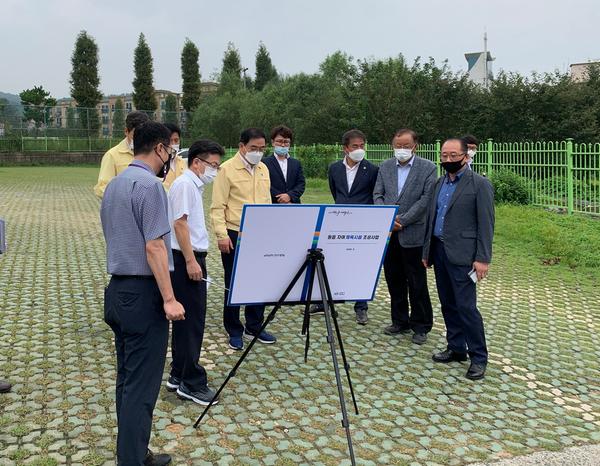 허성무 창원시장, 동읍 자여체육시설 조성 사업 현장 점검허성무 창원시장, 동읍 자여체육시설 조성 사업 현장 점검 (체육진흥과).JPG