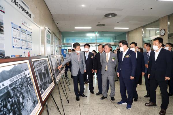창원시, &lsquo;마산자유무역지역 50주년 번영과 희망&rsquo; 역사사진전 개최 창원시, ‘마산자유무역지역 50주년 번영과 희망’ 역사사진전 개최 (전략산업과) (2).jpg