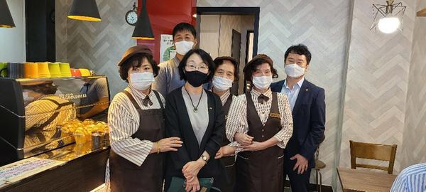 정혜란 제2부시장, 노인일자리 및 사회활동지원사업 현장점검정혜란 제2부시장, 노인일자리 및 사회활동지원사업 현장점검 (노인장애인과) (2).jpeg