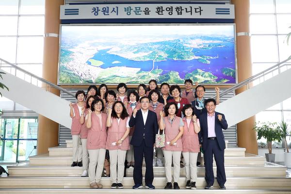 허성무 창원시장, 문화관광해설사와 소통의 장 마련허성무 창원시장, 문화관광해설사와 소통의 장 마련 (관광과) (1).jpg