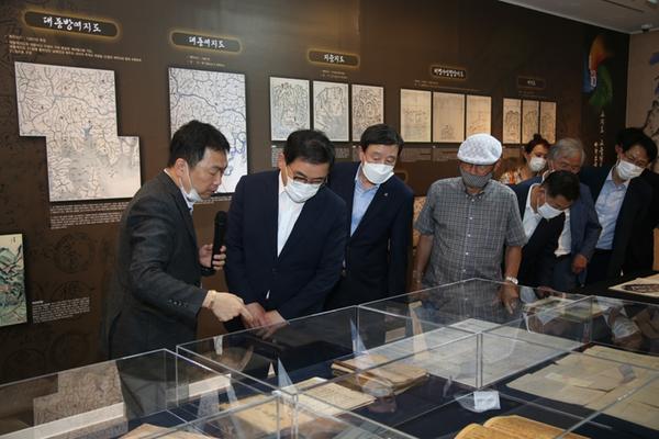 창원시, 역사기록전시회 개막&hellip;이교재 독립운동가 투옥기록 원본 최초 공개 창원시, 역사기록전시회 개막…이교재 독립운동가 투옥기록 원본 최초 공개 (자치행정과) (3).jpeg
