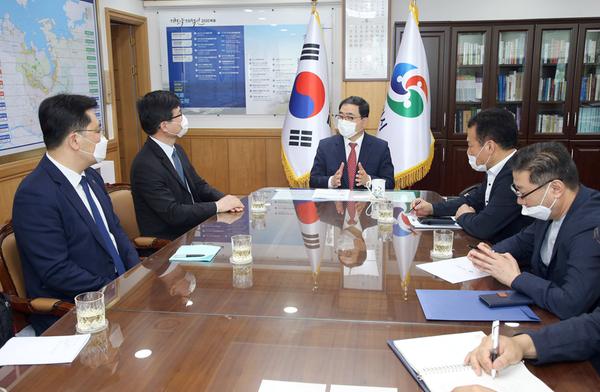 창원시, 방사청과 방산혁신클러스터 본격 협력 추진 창원시, 방사청과 방산혁신클러스터 본격 협력 추진 (전략산업과).jpg