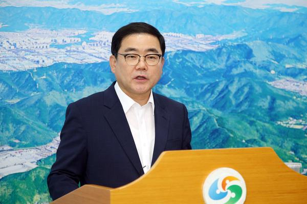 허성무 창원시장, 두산重&middot;STX조선 등 지역고용현안 해결 위한 성명서 발표 허성무 창원시장, 두산重·STX조선 등 지역고용현안 해결 위한 성명서 발표 (허성무 창원시장) (2).jpg