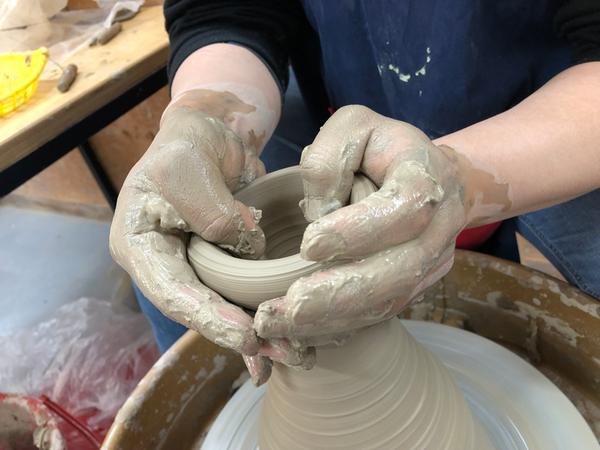 창원특례시, 웅천도요지전시관 도자기 체험 운영‘접수 첫날 마감’