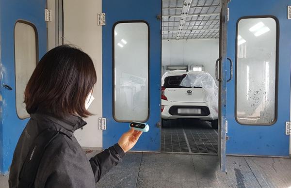창원시, 휴대용 공기질 측정기 활용 불법배출 근절나서 창원시, 휴대용 공기질 측정기 활용 불법배출 근절나서 (환경정책과) (1).JPG