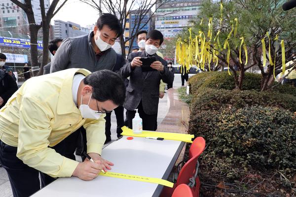 허성무 창원시장, &lsquo;코호트 격리&rsquo;한마음창원병원 격려 방문