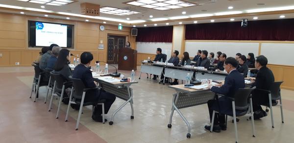 창원시, &lsquo;창원형 고령친화도시 정책자문단&rsquo; 회의 열어창원시, ‘창원형 고령친화도시 정책자문단’ 회의 열어.jpg