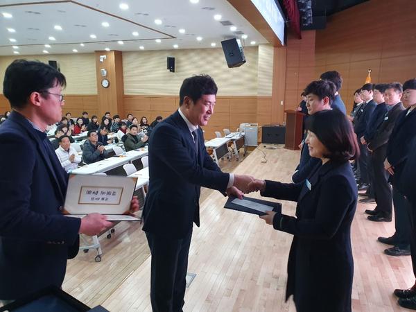 창원시, 협업 추진 및 업무매뉴얼 작성 우수 부서 시상(시정혁신담당관)창원시, 협업 추진 및 업무매뉴얼 작성 우수 부서 시상(시정혁신담당관) (1).jpeg