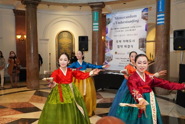 창원시립무용단, 미국 국제자매도시서 전통문화공연 개최 창원시립무용단, 미국 국제자매도시서 전통문화공연 개최 (문화예숧과) (3).jpeg