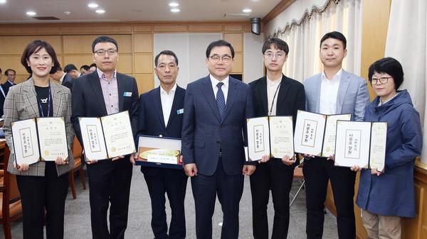 창원시,&lsquo;3분기 베스트드림팀&rsquo;으로 &lsquo;마산회원구 안전건설과&rsquo;선정(자치행정과).창원시,‘3분기 베스트드림팀’으로 ‘마산회원구 안전건설과’선정(자치행정과).jpg
