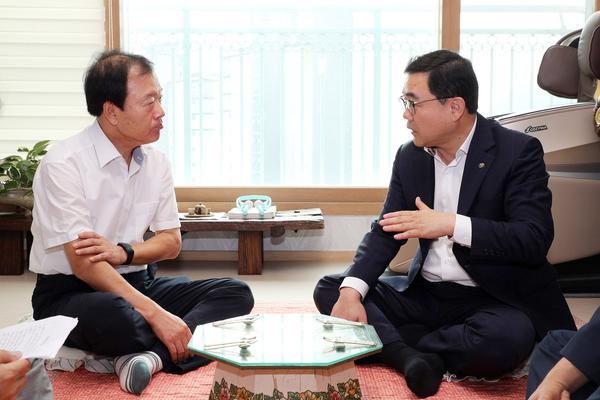 허성무 창원시장, 추석명절 독립유공자 유족 위문허성무 창원시장, 추석명절 독립유공자 유족 위문 (사회복지과) (1).jpg