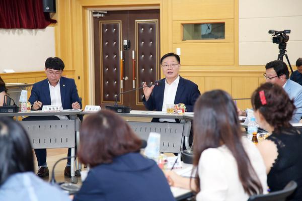 홍남표 창원특례시장, 학교.학부모 단체와 교육 현안 소통의 시간 가져보도자료-★홍남표 창원특례시장, 학교.학부모 단체와 교육 현안 소통의 시간 가져(평생교육과) (1).jpg
