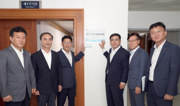 창원시, 대일본 피해 최소화 위해&lsquo;컨트롤타워&rsquo;본격 가동창원시, 대일본 피해 최소화 위해‘컨트롤타워’본격 가동.jpg