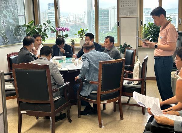 창원특례시, 읍면지역 복합할증 앱미터기 자동화 조속 추진창원특례시, 읍면지역 복합할증 앱미터기 자동화 조속 추진(교통정책과).jpg