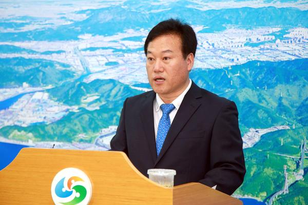 창원시, 국내 최초&lsquo;풍력 너셀 테스트베드 구축사업&rsquo; 추진 (류효종 스마트혁신산업국장)창원시, 국내 최초‘풍력 너셀 테스트베드 구축사업’ 추진 (류효종 스마트혁신산업국장]).jpg