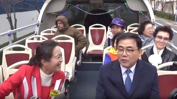 창원시 2층 시티투어버스 도입 후 탑승객 두배 이상 증가 창원시 2층 시티투어버스 도입 후 탑승객 두배 이상 증가 (관광과)1.jpg
