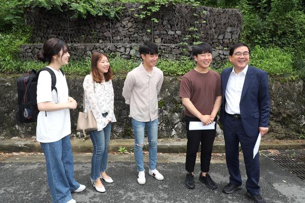 허성무 시장, 창원대 일원 야간 보행안전 직접 챙겨 허성무 시장, 창원대 일원 야간 보행안전 직접 챙겨 (1).jpg