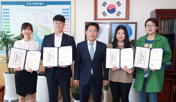 창원시&lsquo;야구 100만 관중 달성 아이디어&rsquo; 시상식 개최창원시‘야구 100만 관중 달성 아이디어’ 시상식 개최.jpg
