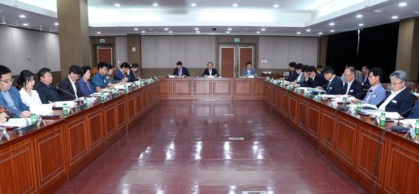진해군항제 &lsquo;글로벌 봄꽃 축제&rsquo; 위상 강화 방안 모색진해군항제 ‘글로벌 봄꽃 축제’ 위상 강화 방안 모색.jpeg