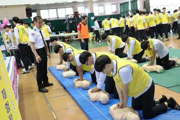 창원시, 찾아가는 자원봉사 미니박람회 운영 창원시, 찾아가는 자원봉사 미니박람회 운영 (2).JPG