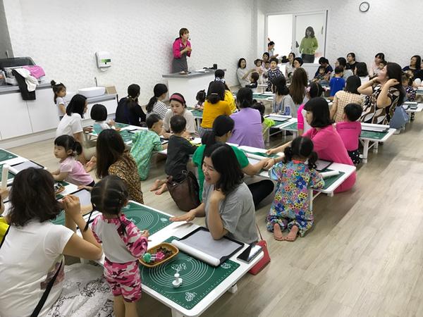 창원시, 가루 팡팡! 오감발달 팡팡! 오감놀이 해요창원시, 가루 팡팡! 오감발달 팡팡! 오감놀이 해요1.jpeg