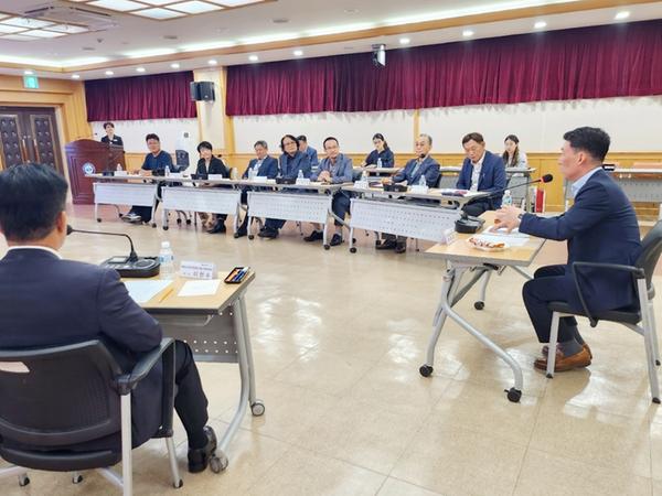 창원특례시, 민주주의전당 건립 추진위원회 개최창원특례시, 민주주의전당 건립 추진위원회 개최(자치행정과) (1).jpg